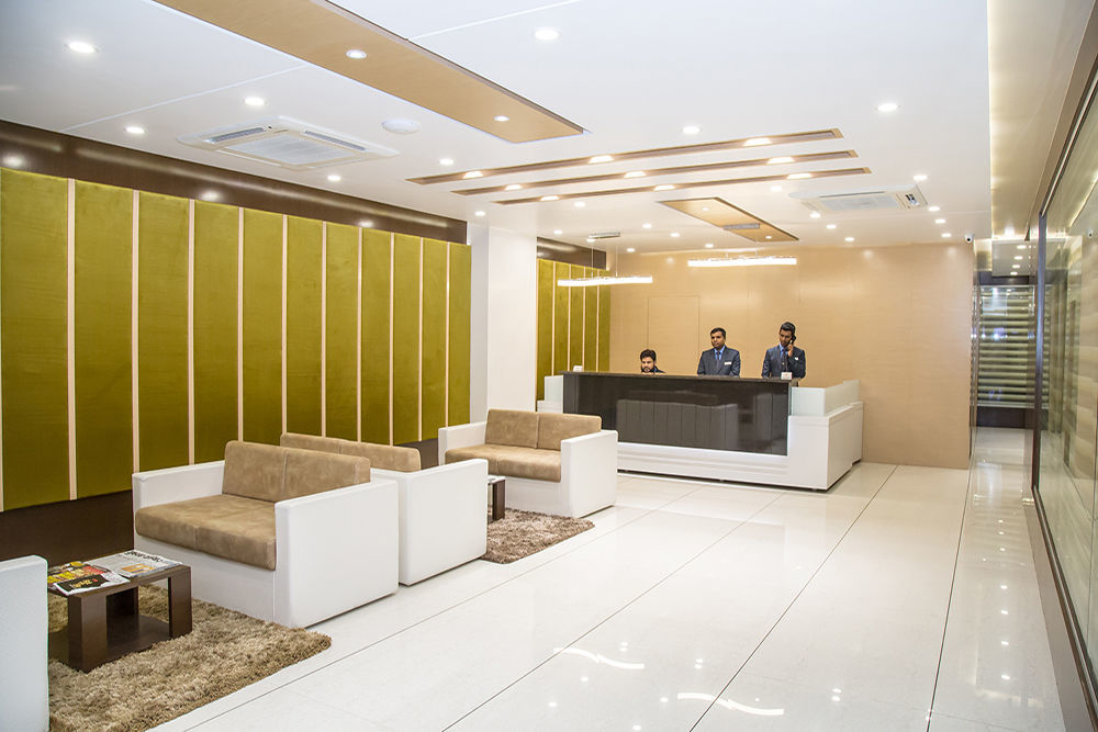 Hotel Orange International Surat Exterior foto