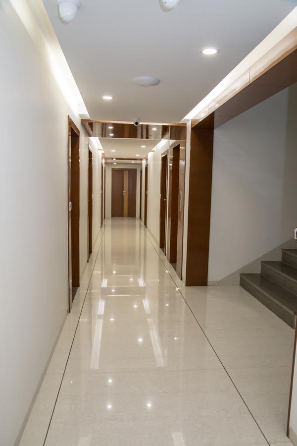 Hotel Orange International Surat Exterior foto